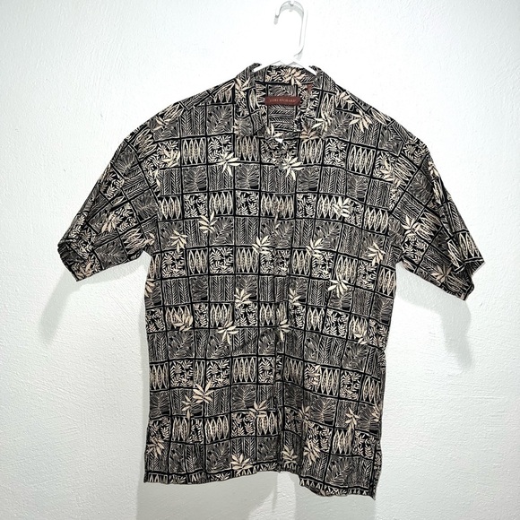 Tori Richard Hawaiian Tiki Print Button Down Short Sleeve Shirt - Picture 1 of 6